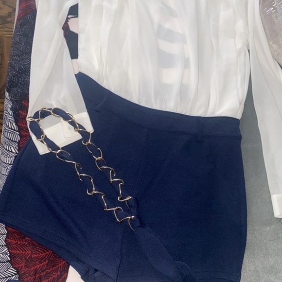 Romper navy blue short white top open back. New no tags ocean vibes romper - Picture 6 of 16